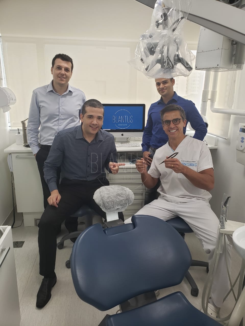 Parceria Blantus e Quinelato para deixar acessível a Microcirurgia para todos os Endodontistas
