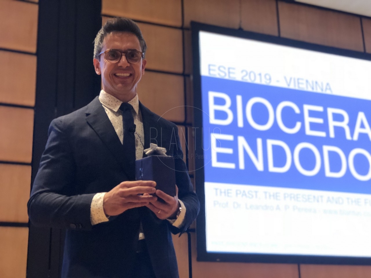 Palestra no Congresso Bienal da Sociedade Europea de Endodontia 2019 – em Vienna na Áustria